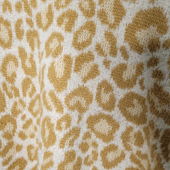 TORRID Popcorn Leopard Print Drop Shoulder Sweater Women's Size 2X - Picture 8 of 12